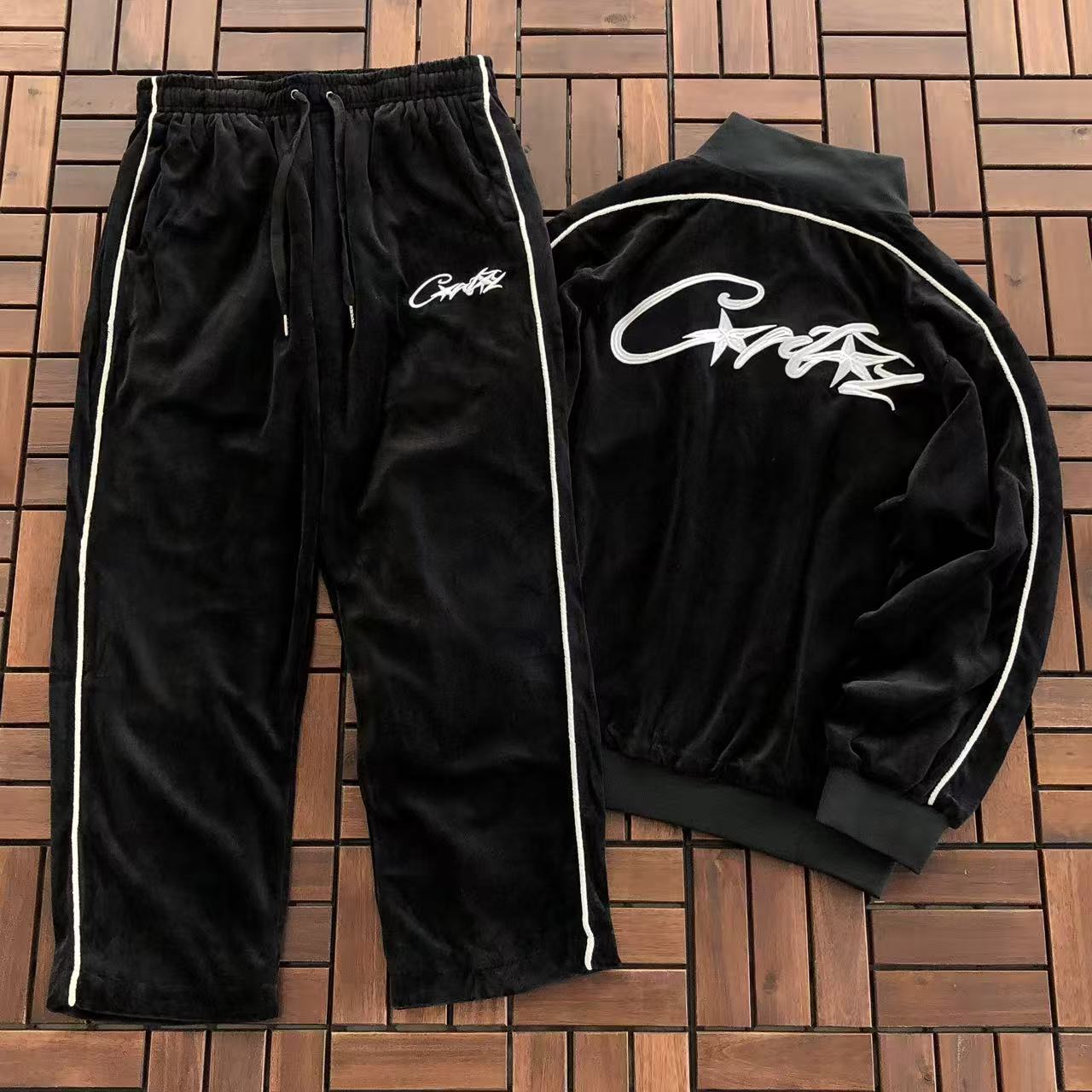 Conjunto Corteiz Velour Crtz Tracksuit Black